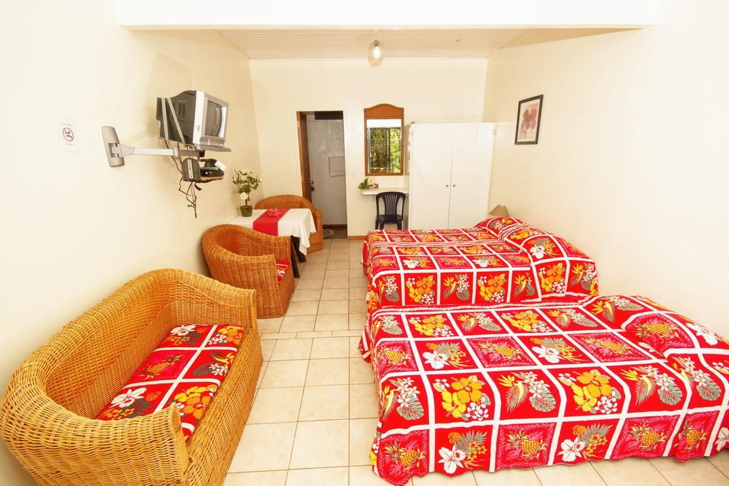Pension Fare Maeva Huahine Room photo